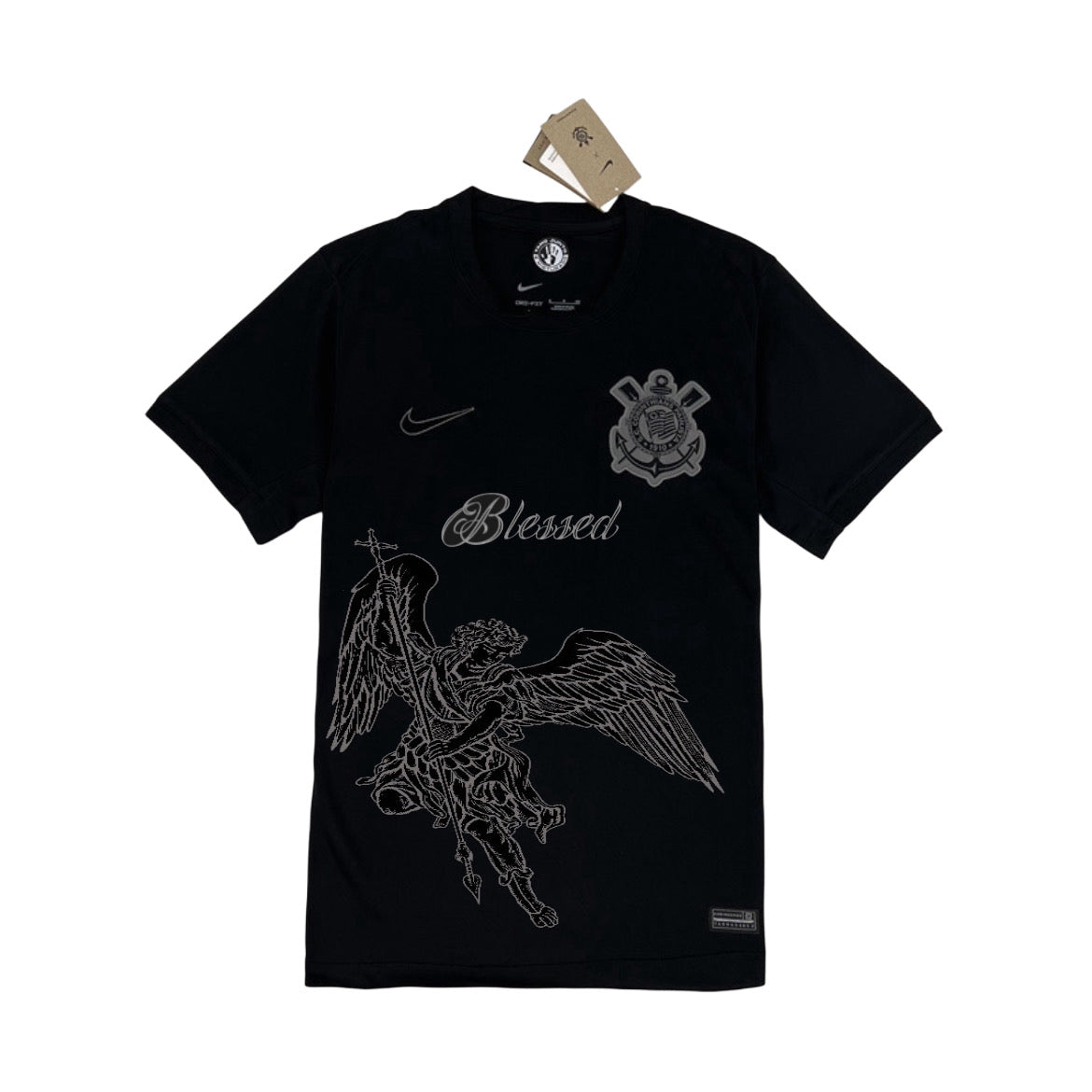 CORINTHINS x ÁNGEL BLACKED OUT’